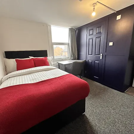 Premier Nottingham Studios - Gawthorne-2